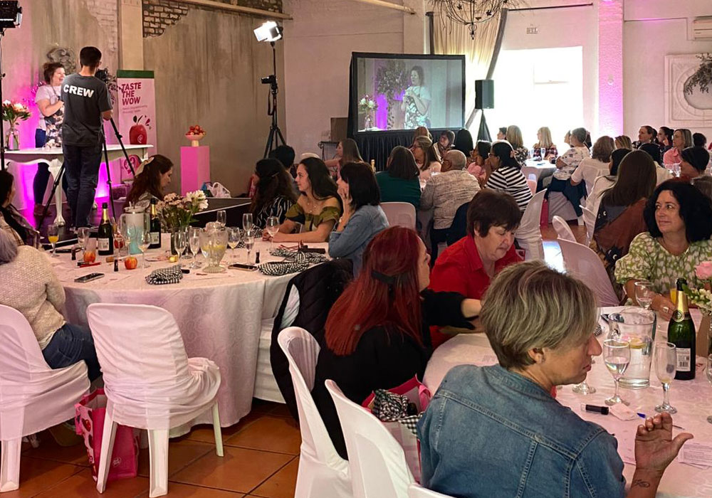 LiPLAB Joins Pink Lady Apples for Crafts for Cancer